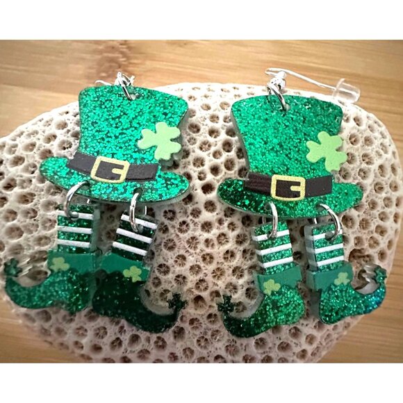 St Patricks Day Earrings Dangling Wiggly Legs Leprechaun Hat Festive Par… - Picture 2 of 12